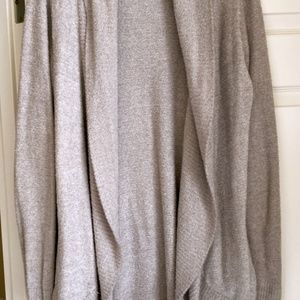 Barefoot dreams oatmeal cardigan